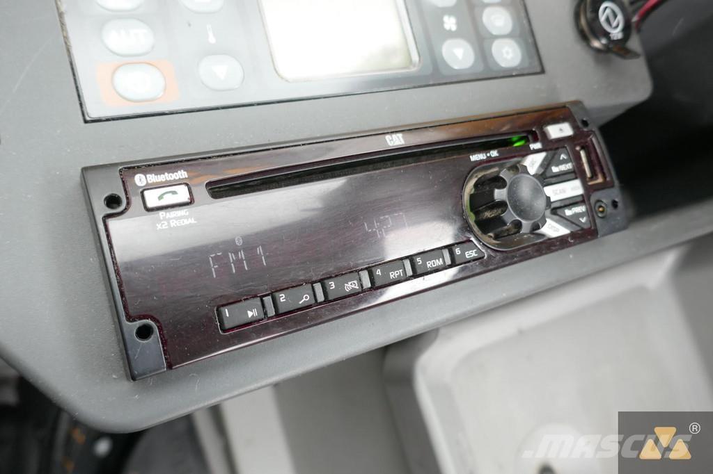 CAT 325F LCR Pásová rýpadla