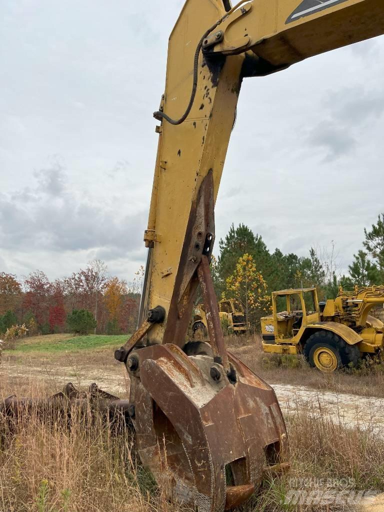 CAT 325 CL Pásová rýpadla