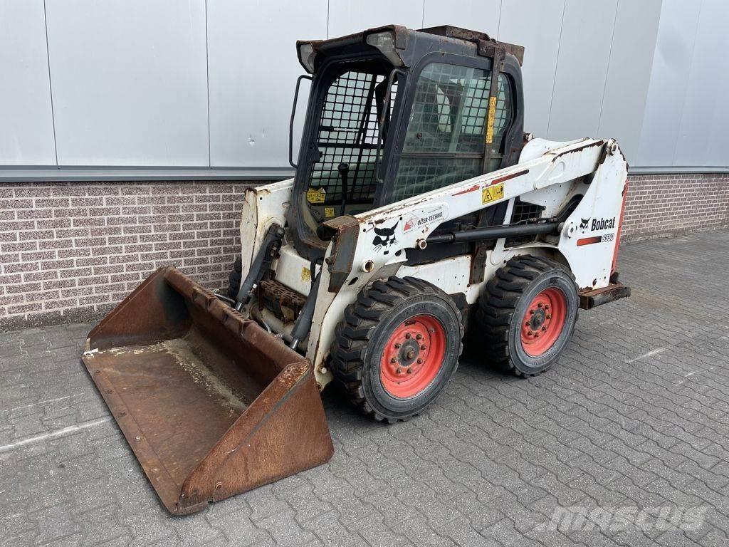 Bobcat S550 Smykem řízené nakladače