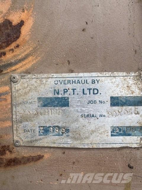 CAT D 6 D Pásové dozery