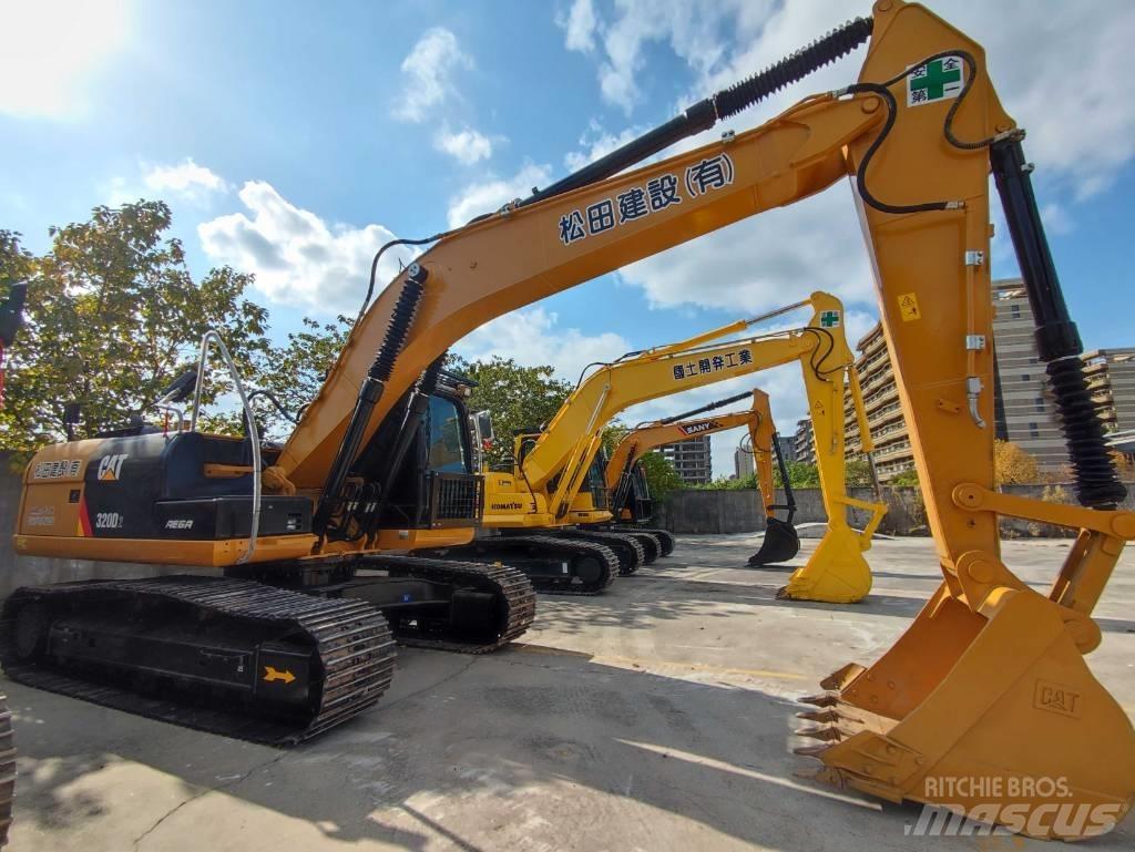 CAT 320D2 Midi rýpadla 7t - 12t