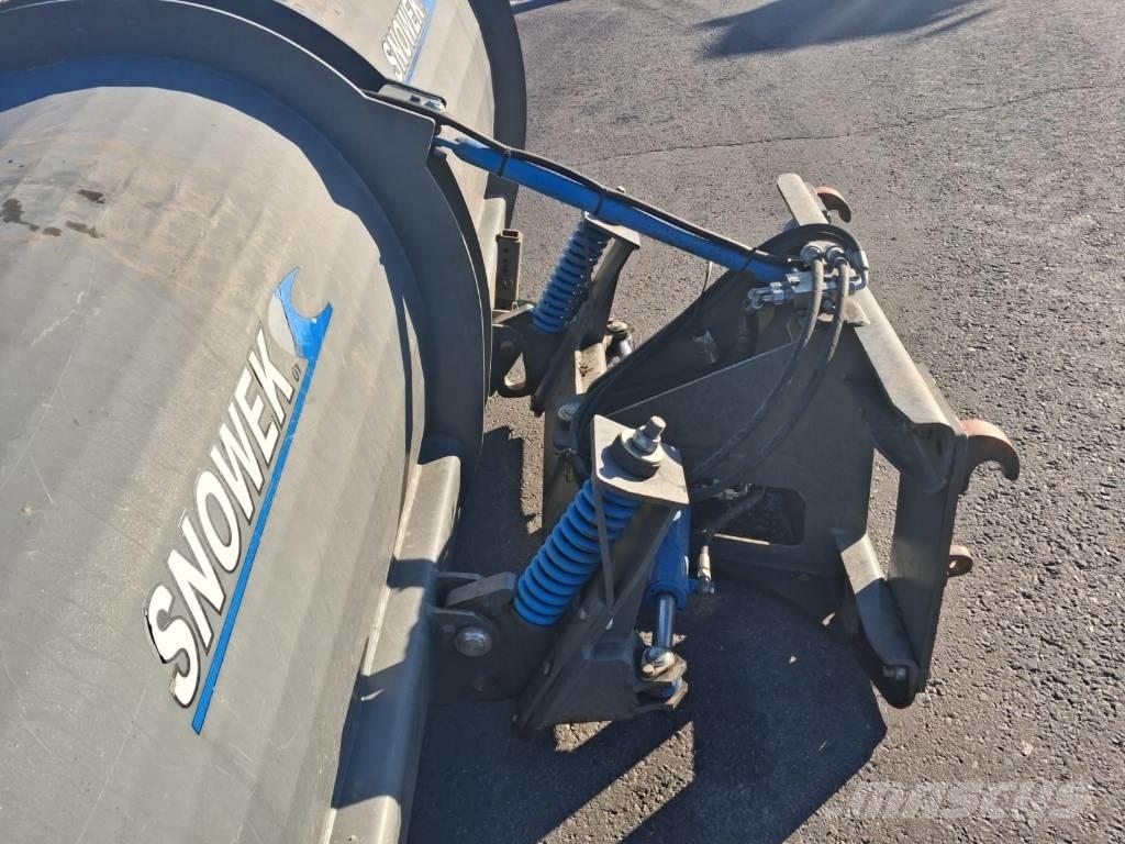 Snowek Alueaura 3200 Sněžné pluhy, přední sněhové radlice