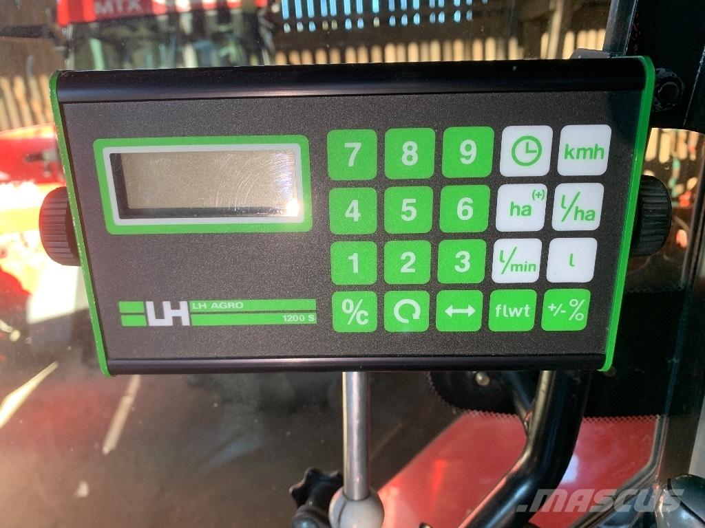 Hardi TZY 2400 Tažené postřikovače