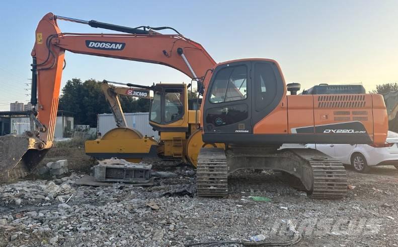 Doosan DX220 Pásová rýpadla