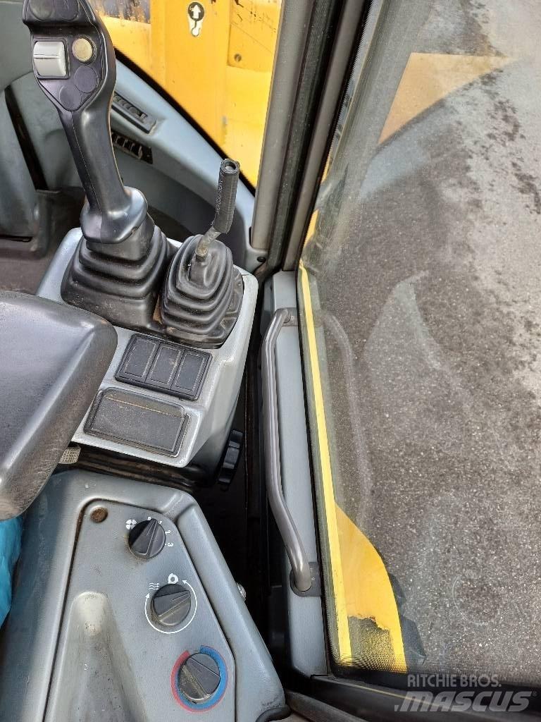 Volvo L 30 B Kolové nakladače