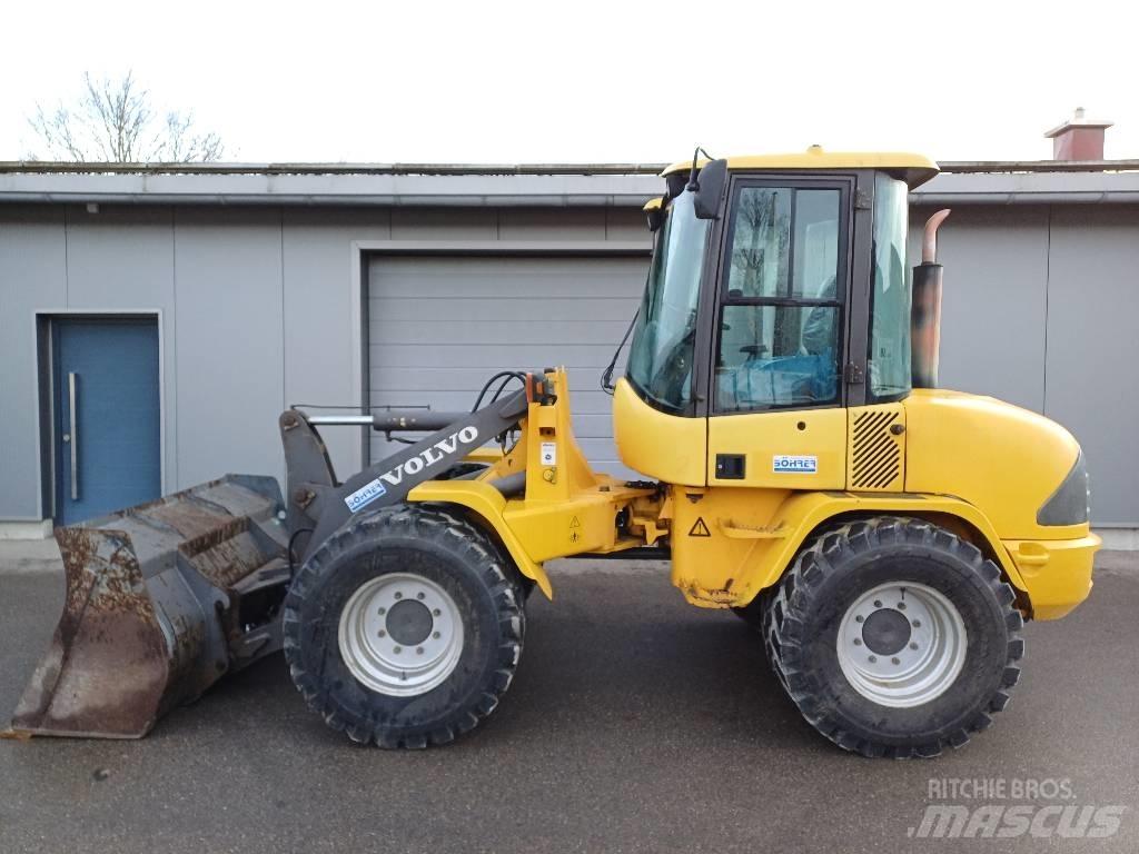 Volvo L 30 B Kolové nakladače