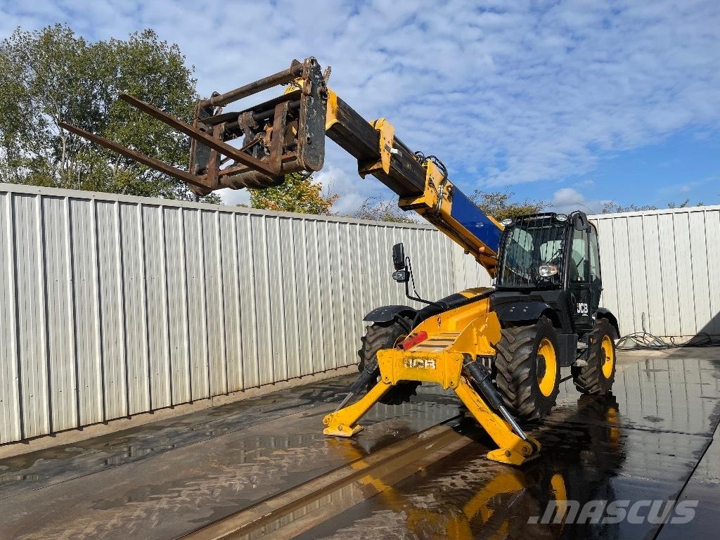 JCB 540-140 Hi Viz Teleskopické manipulátory