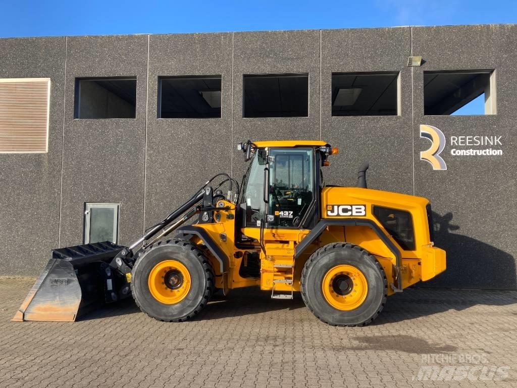JCB 437 HT Kolové nakladače