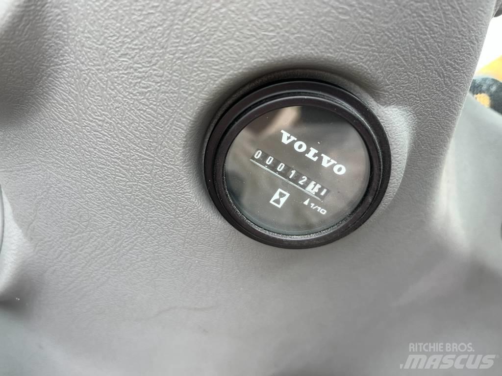 Volvo EC 300 D L Pásová rýpadla