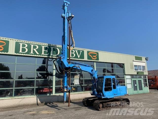 Hitachi EX 100 Pásová rýpadla