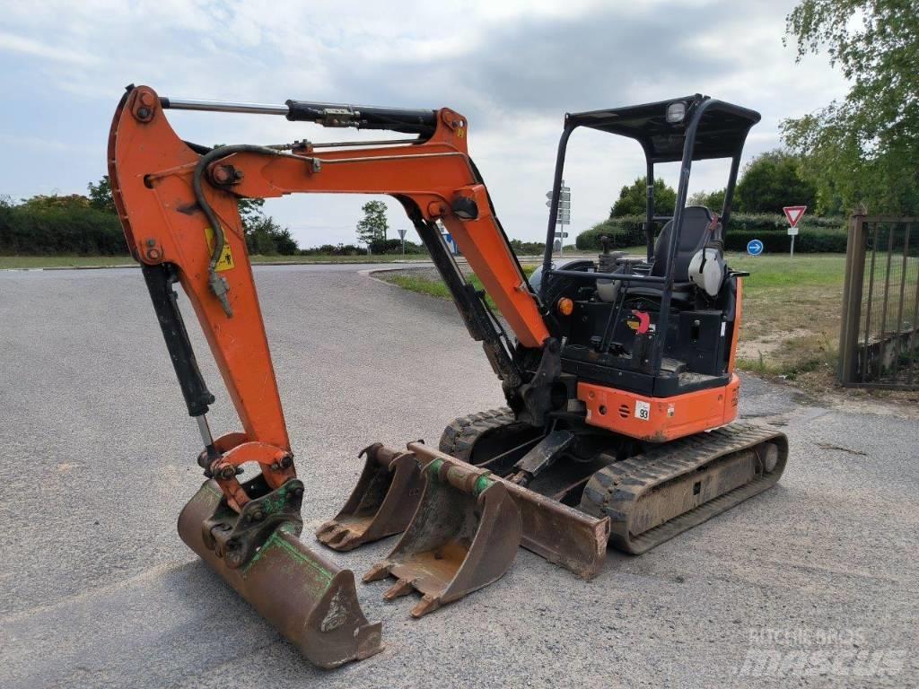 Hitachi ZX 26 U-5 A Mini rýpadla < 7t