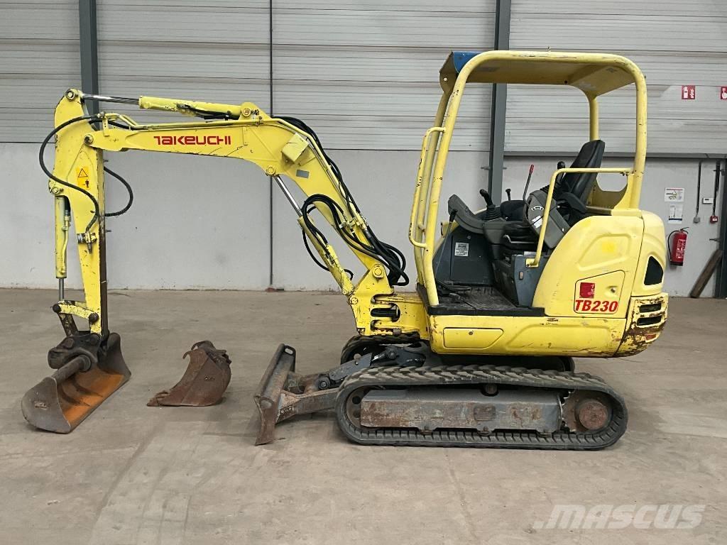 Takeuchi TB 230 Mini rýpadla < 7t