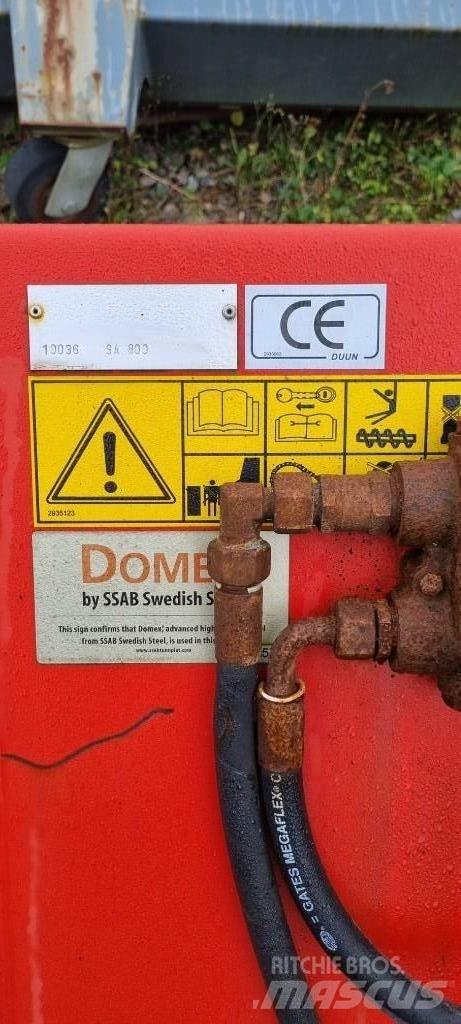  Dunn 800 Sypače písku a soli