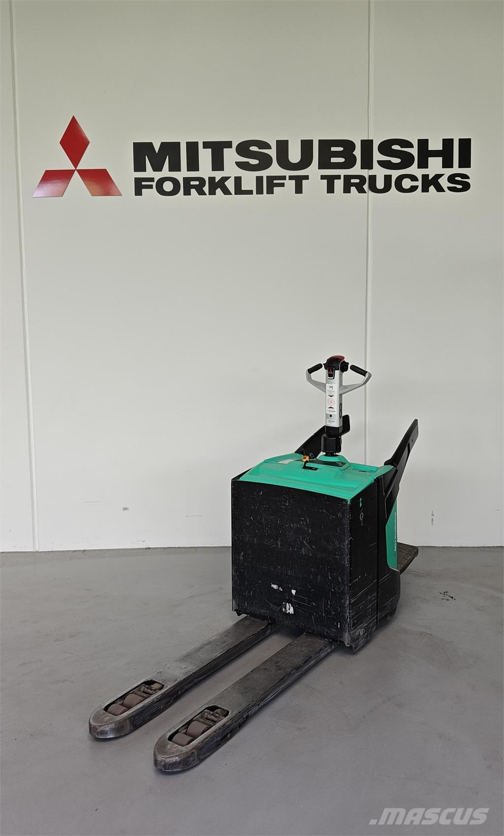 Mitsubishi PBV20N2 Vozíky s plošinou pro náklad