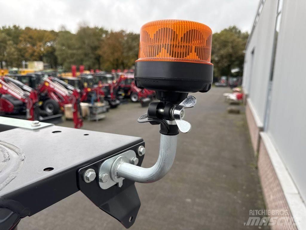 Yanmar V7 Kolové nakladače