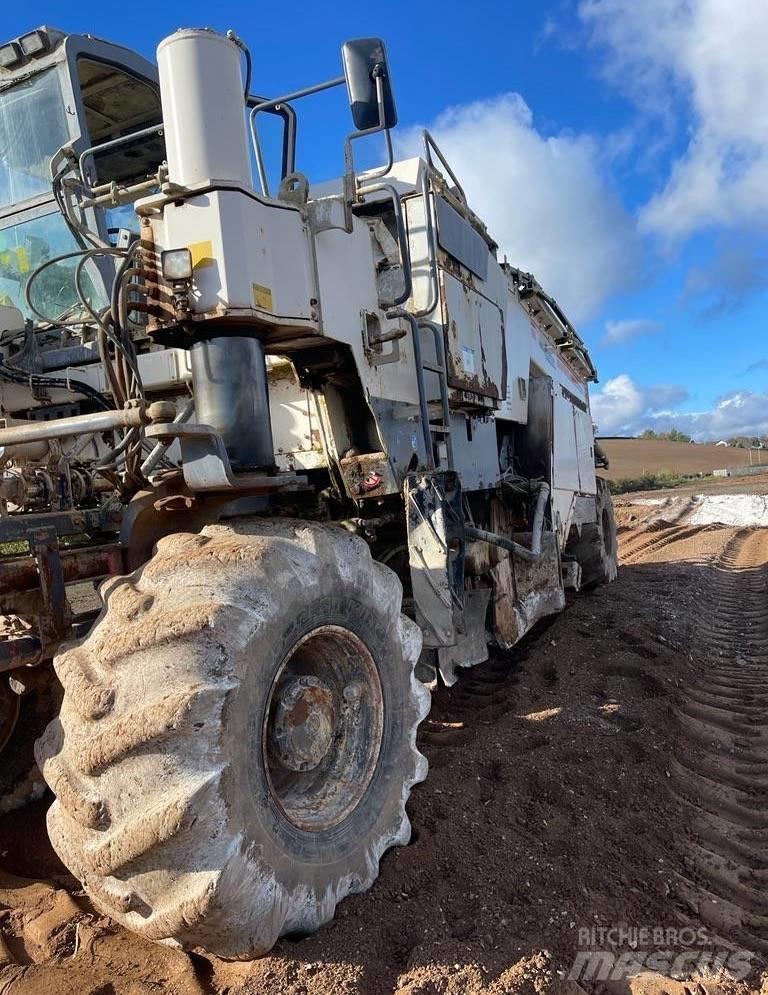 Wirtgen WR2500SK Recyklátory asfaltu