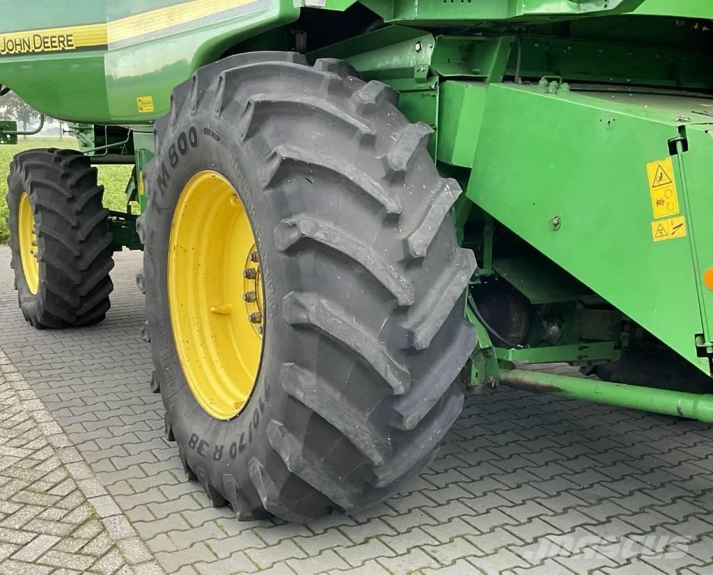 John Deere T 560 Sklízecí mlátičky