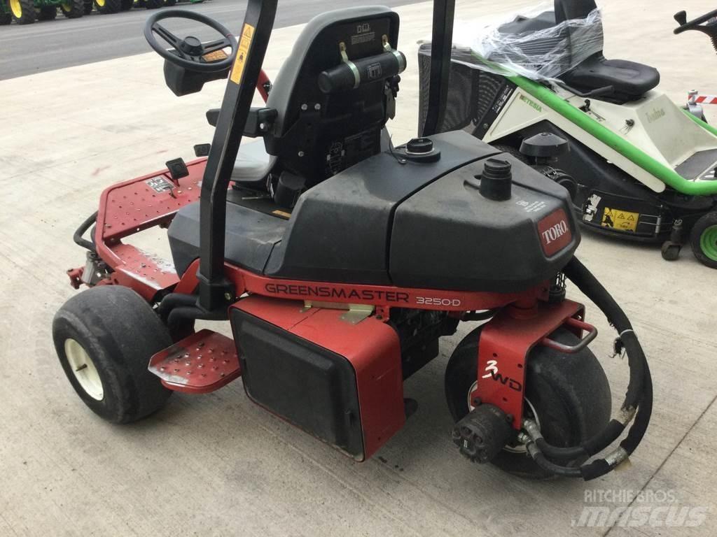 Toro 3250D Samojízdné sekačky