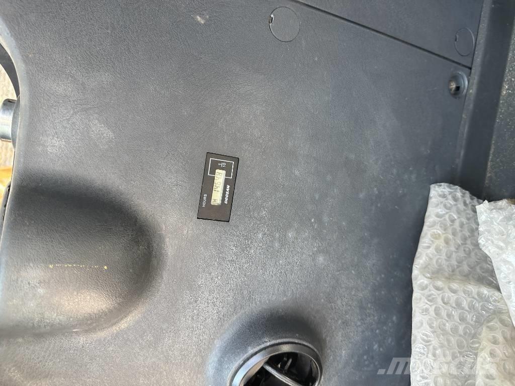 Hyundai R220LC-9S Pásová rýpadla