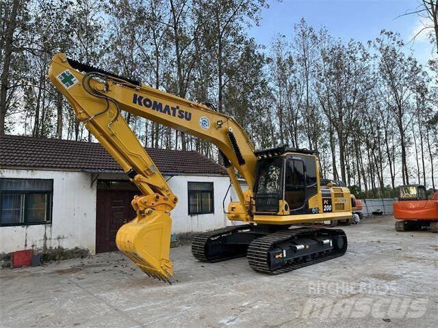 Komatsu PC200-8 Pásová rýpadla