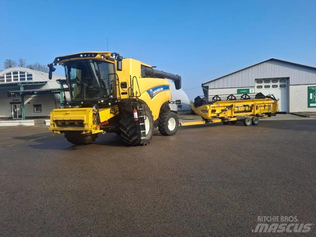 New Holland CX8.70 Sklízecí mlátičky