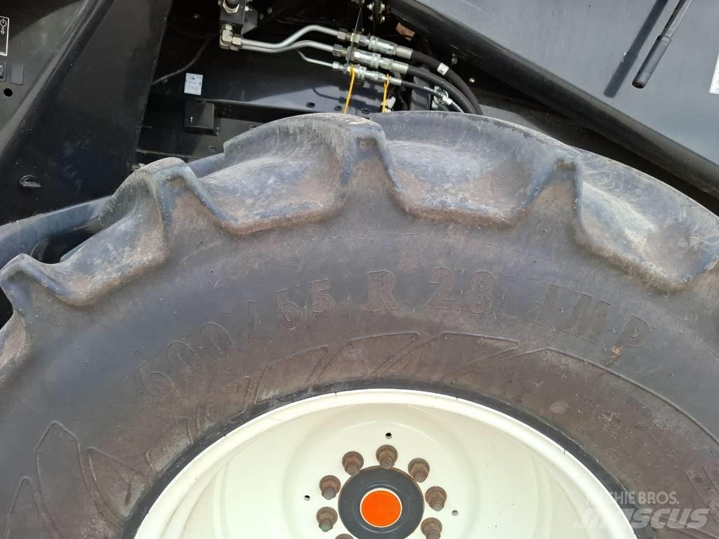 New Holland CX8.70 Sklízecí mlátičky