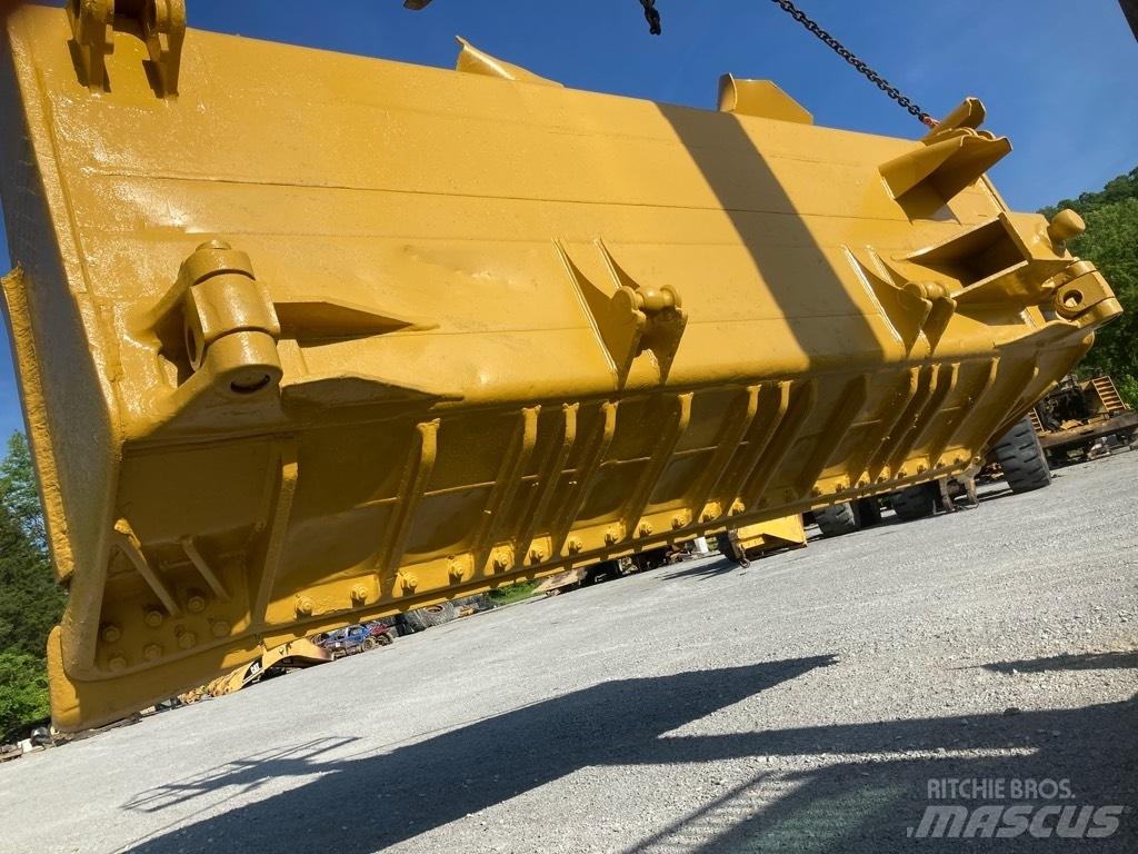CAT D9T SU Blade Radlice