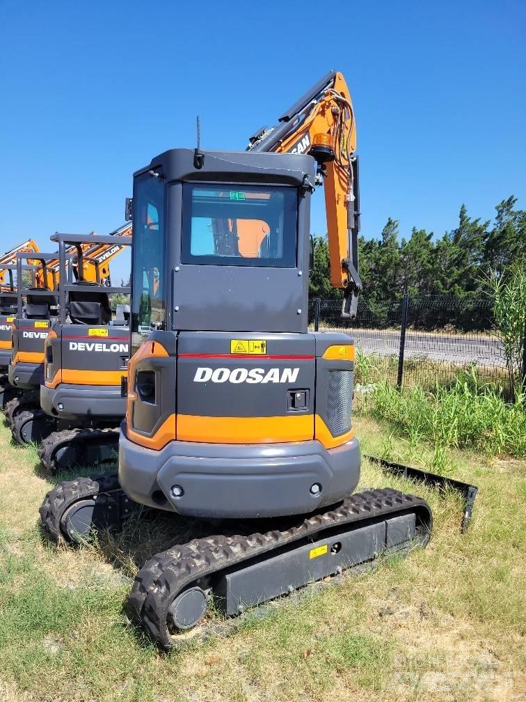 Doosan DX35Z-7 Mini rýpadla < 7t