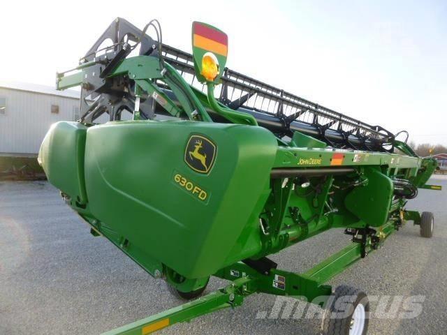 John Deere 630 F Kombajnové hlavice