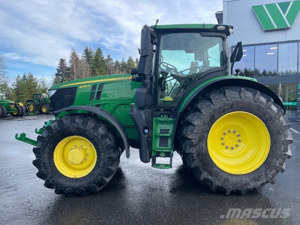 John Deere 6230R Traktory