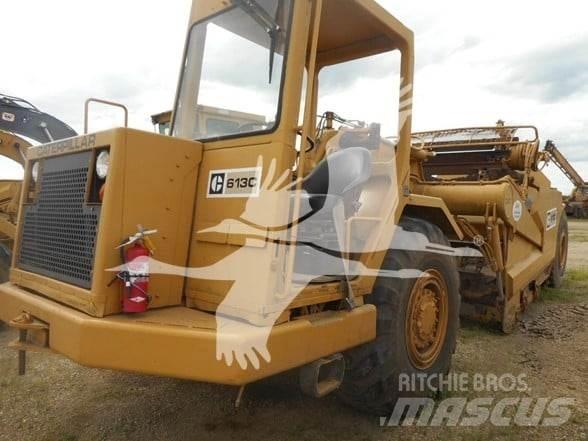 CAT 613C Skrejpry