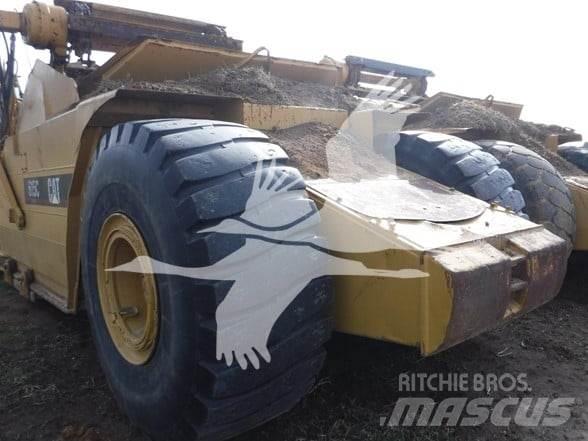 CAT 615C Skrejpry
