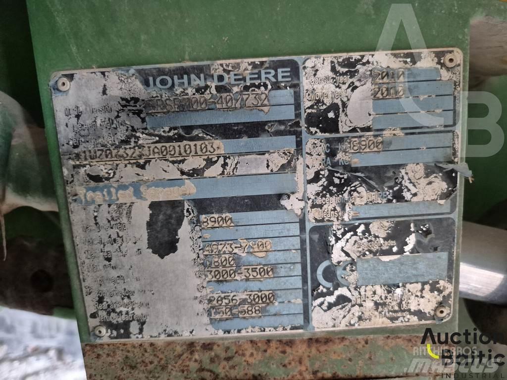 John Deere 732 Tažené postřikovače