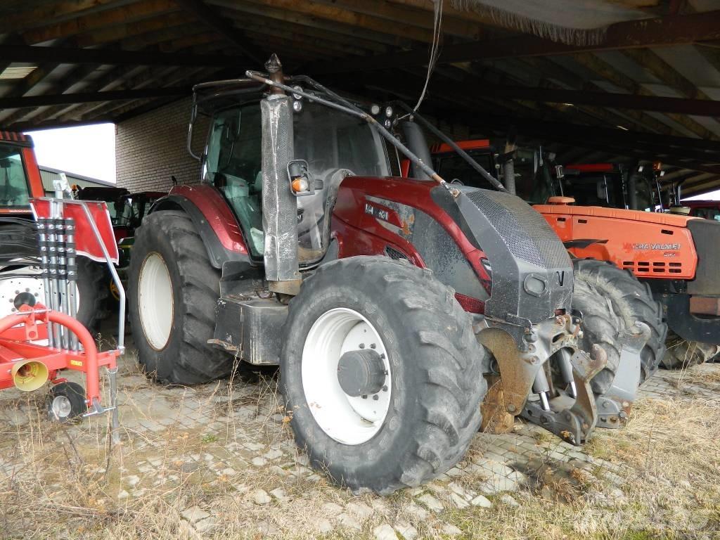 Valtra T 234 V Traktory