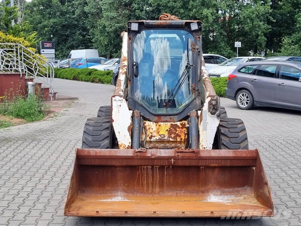 Bobcat S 850 Smykem řízené nakladače