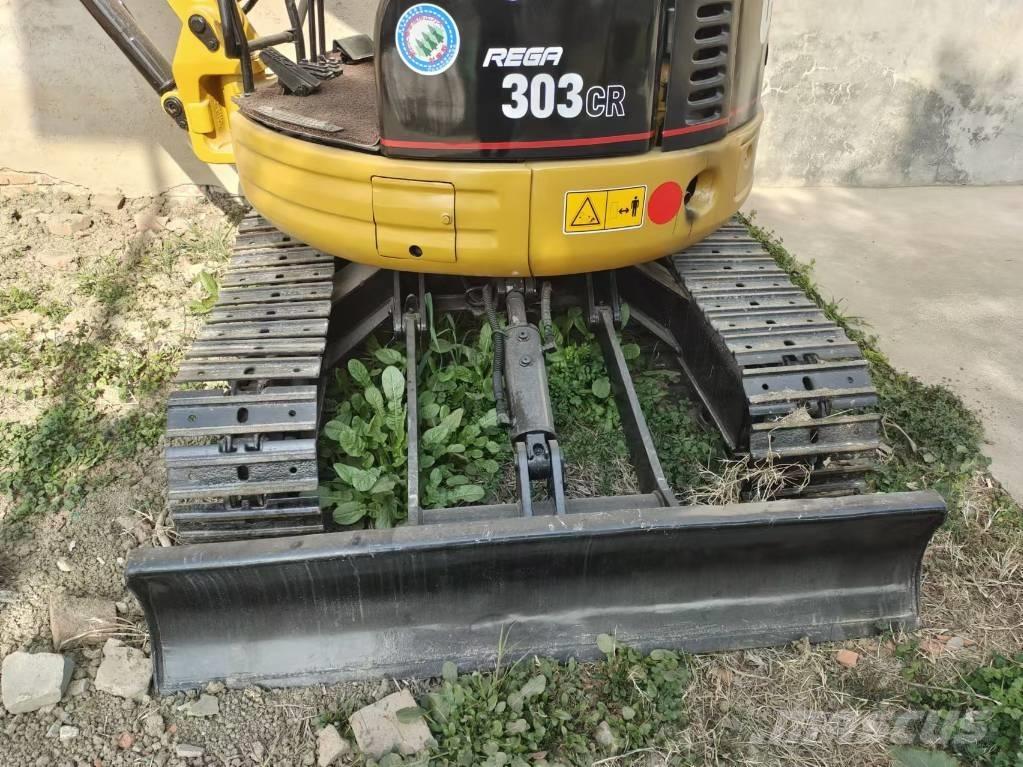 CAT 303 CR Mini rýpadla < 7t