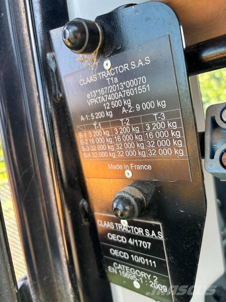 CLAAS Arion 650 CIS Traktory