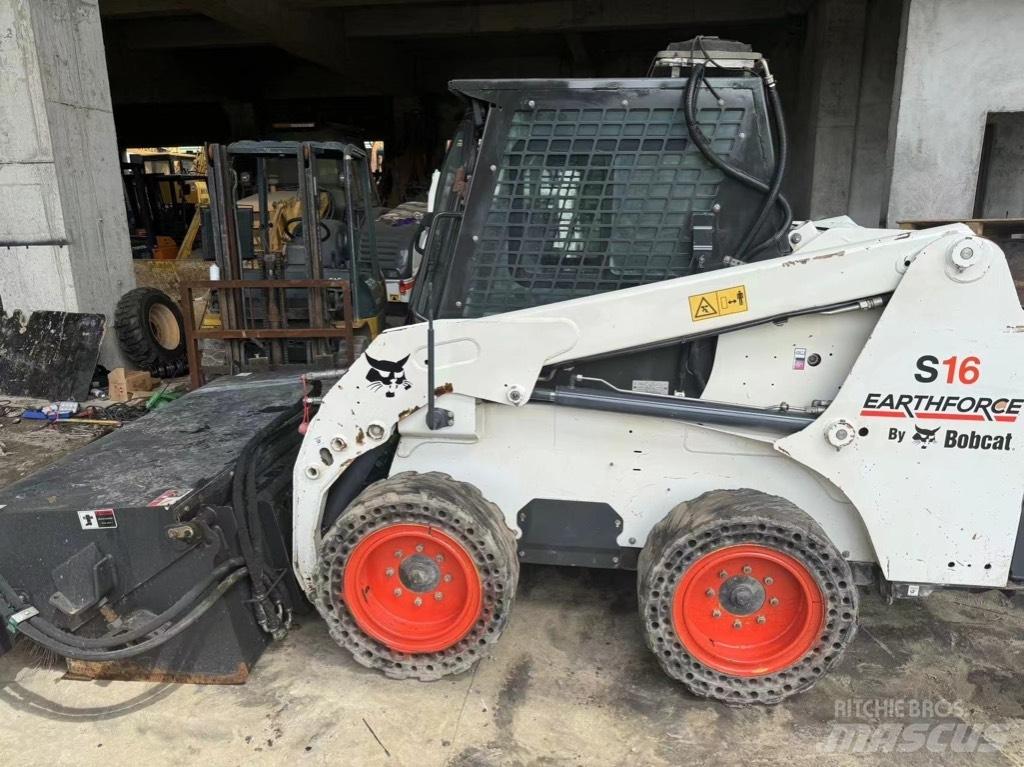 Bobcat S 16 Smykem řízené nakladače