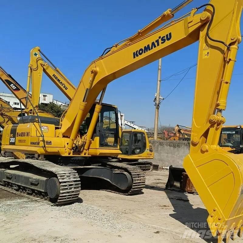 Komatsu PC 300 Pásová rýpadla