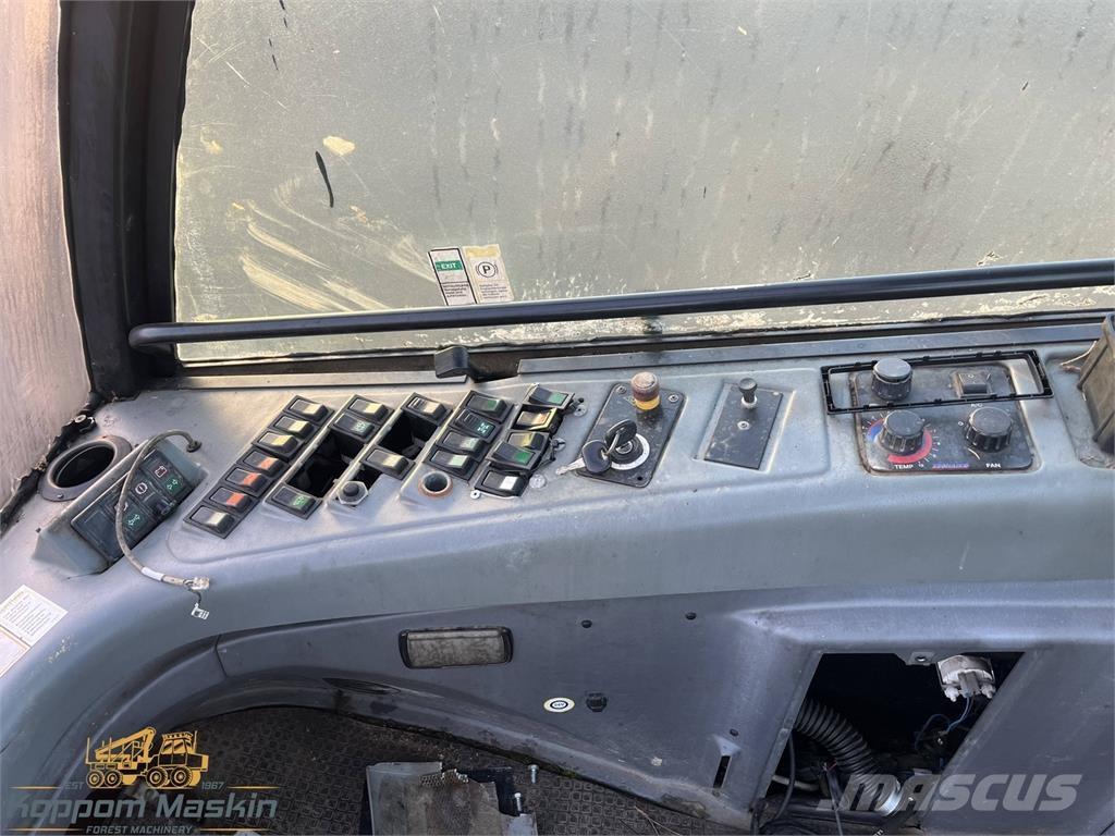 Timberjack 1270C Kabiny a interiér