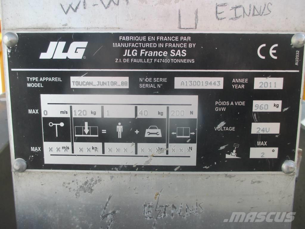 JLG Toucan Junior 8 Vertikální sloupové výtahy