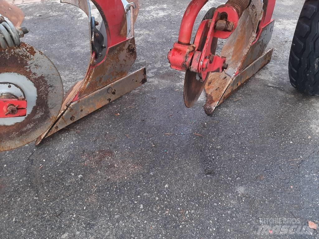 Agrolux MRWT 5875 AX Oboustranné pluhy