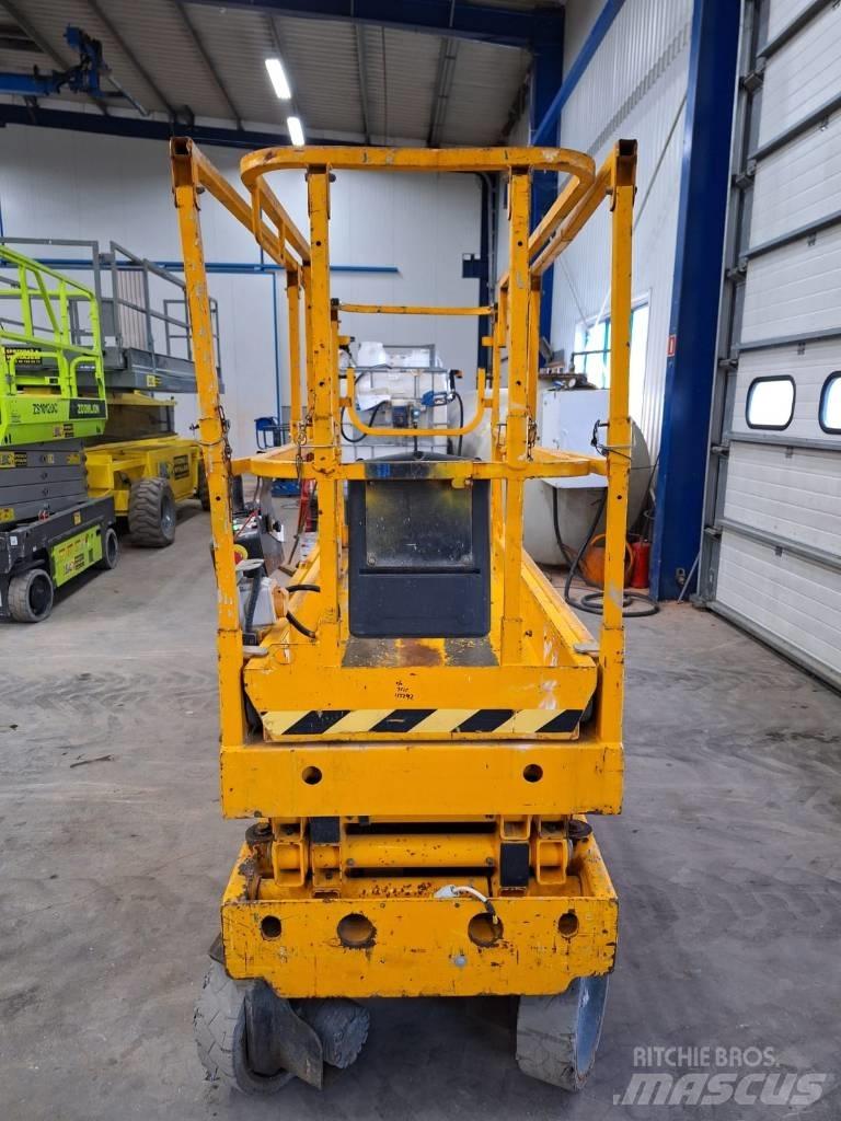 Haulotte Compact 8 Nůžková zvedací plošina