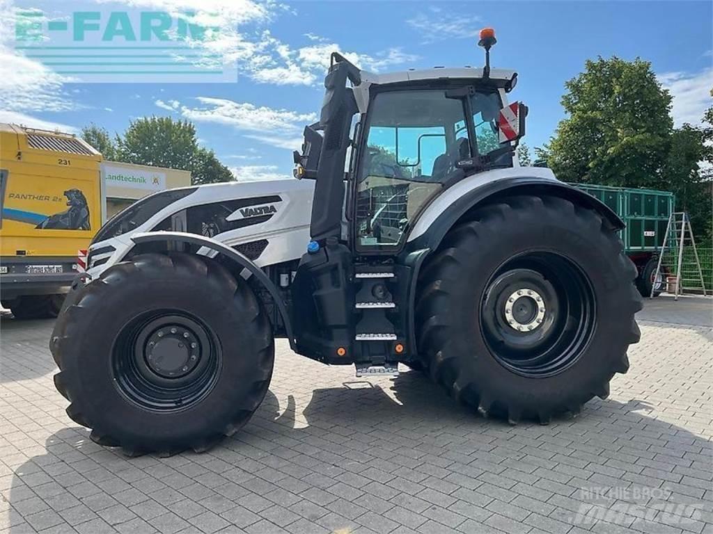 Valtra q245 Traktory