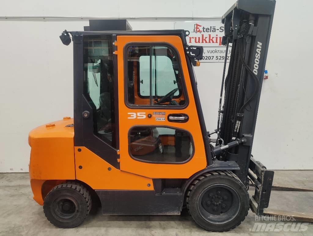 Doosan D 35 C-7 Dieselové vozíky