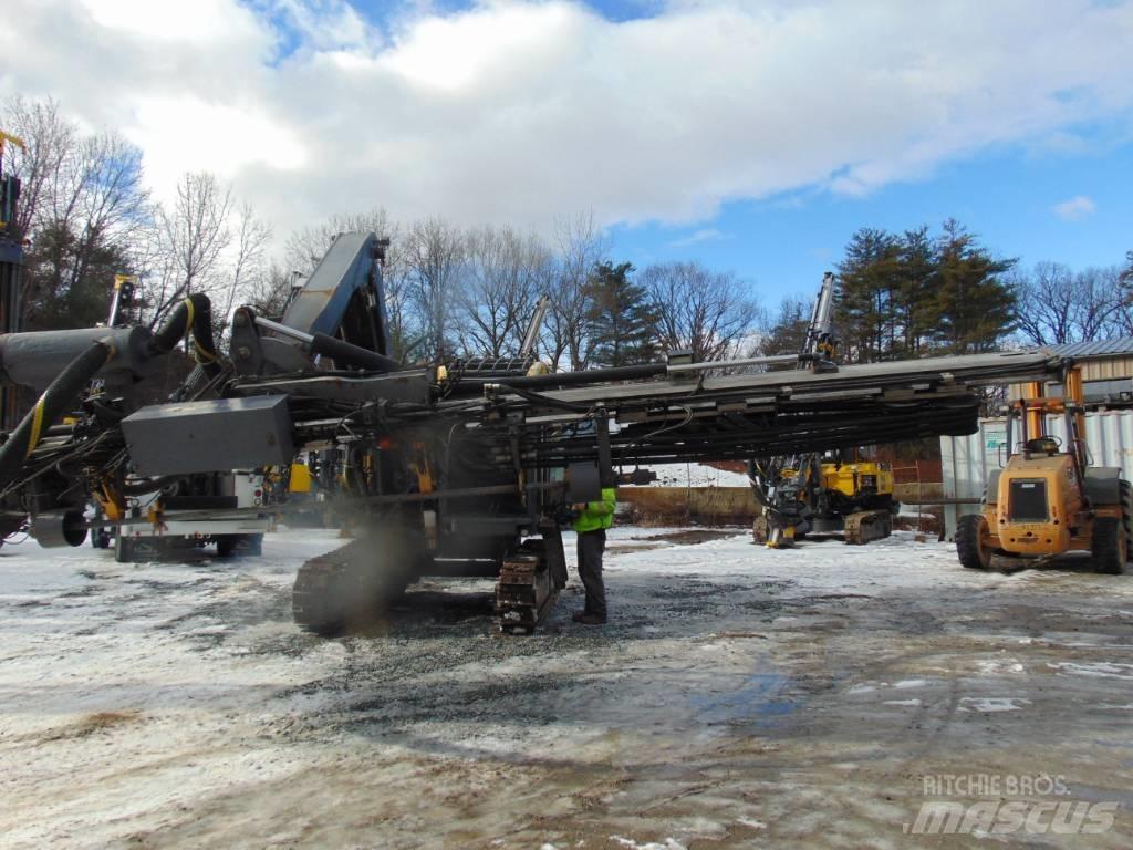 Epiroc SMRC T40-11 Povrchové vrtací stroje