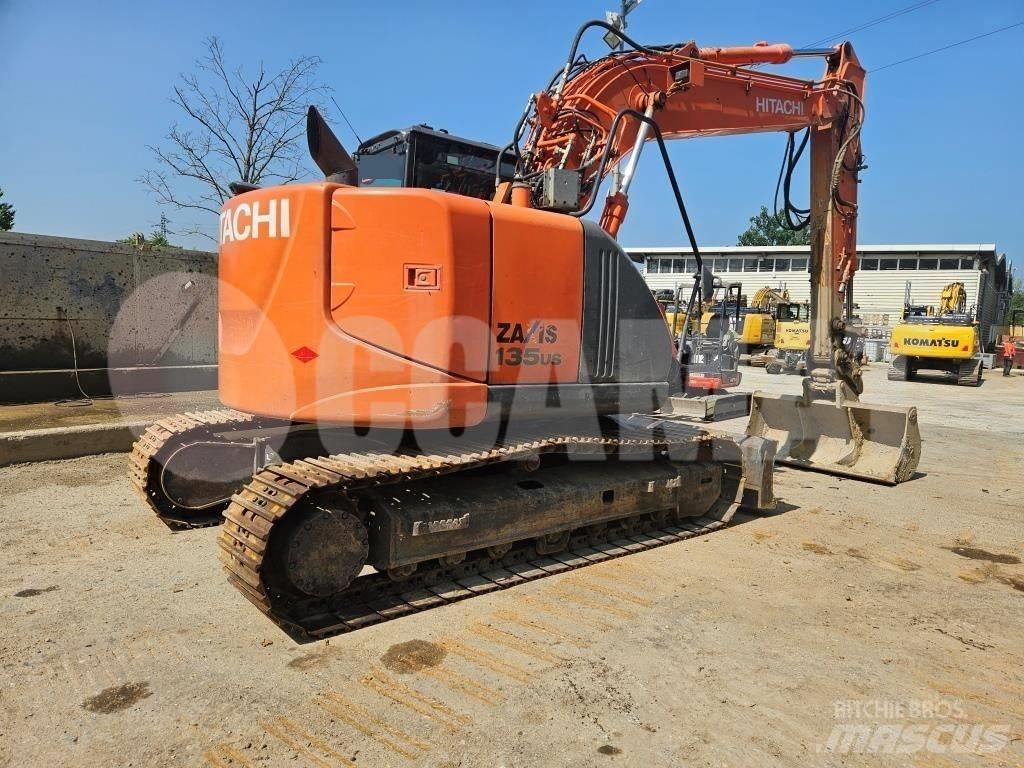 Hitachi ZX 135 US Pásová rýpadla