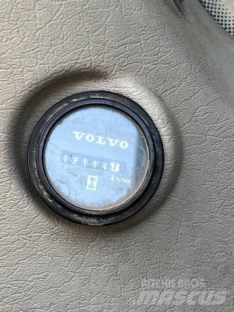 Volvo EC 220 DL Pásová rýpadla