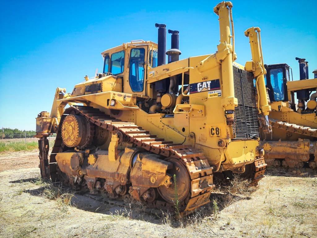 CAT D10 Pásové dozery