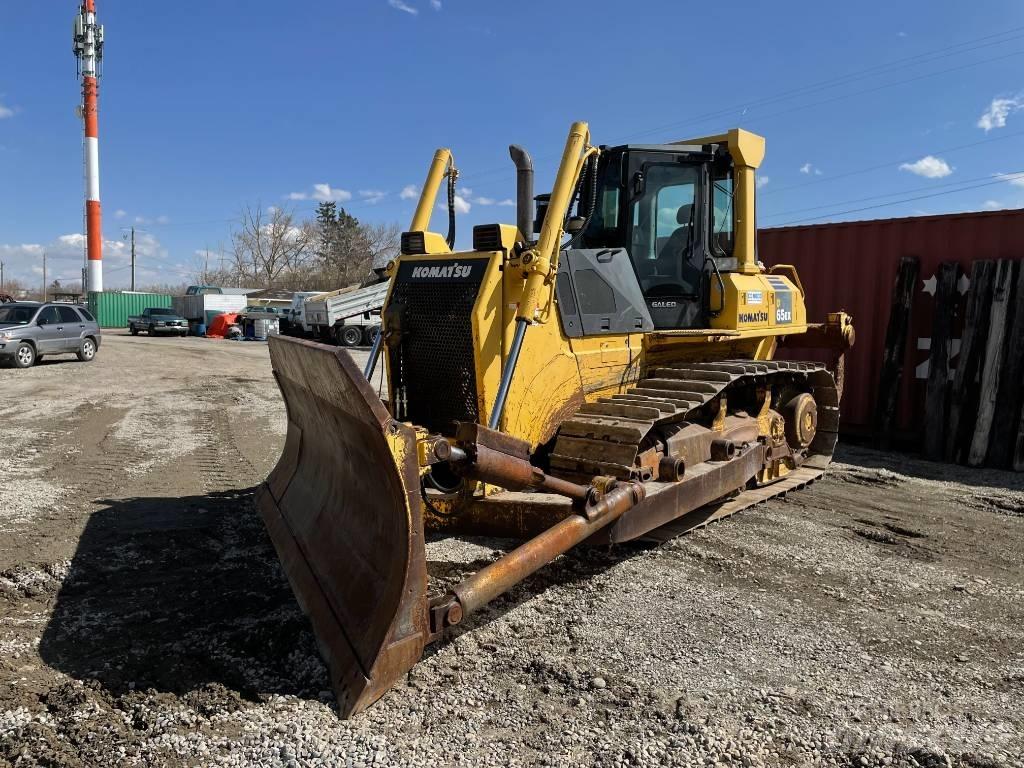 Komatsu D65EX-15 Pásové dozery